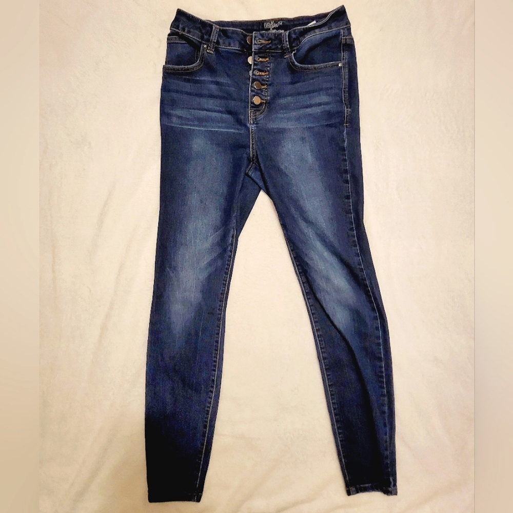 "Ever Flex" Super High-rise Blue Jeans gently worn, comfortable.